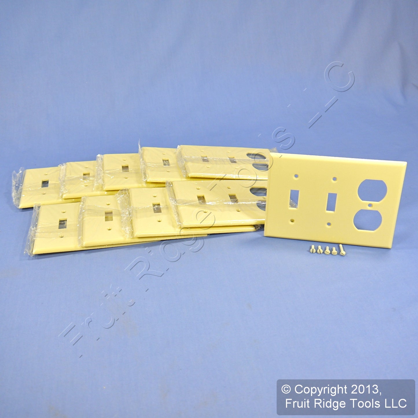 Leviton 86021 Ivory 3-Gang Toggle Duplex Plastic Standard Wallplate Cover 10pcs
