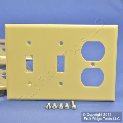 Leviton 86021 Ivory 3-Gang Toggle Duplex Plastic Standard Wallplate Cover 10pcs