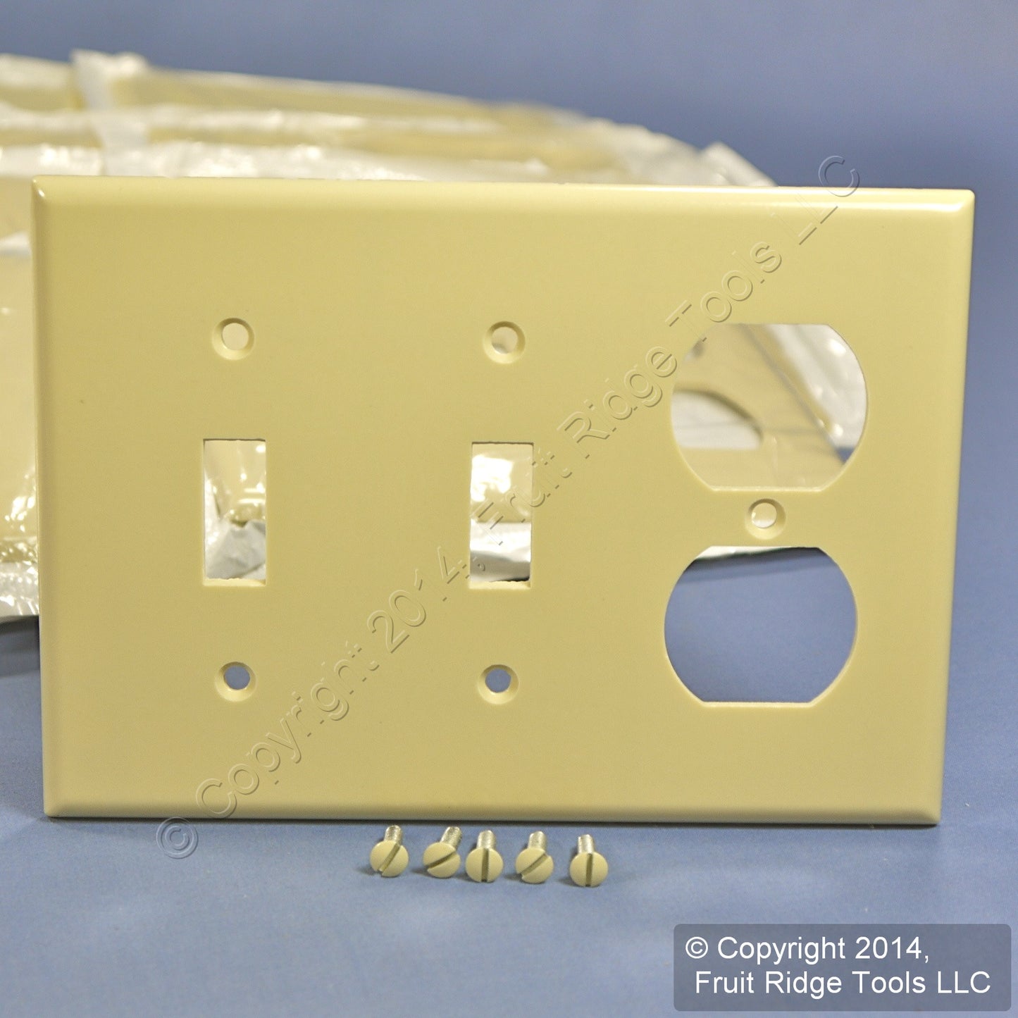 Leviton 86021 Ivory Switch Receptacle Outlet Cover Thermoset Wallplates 50-Pack