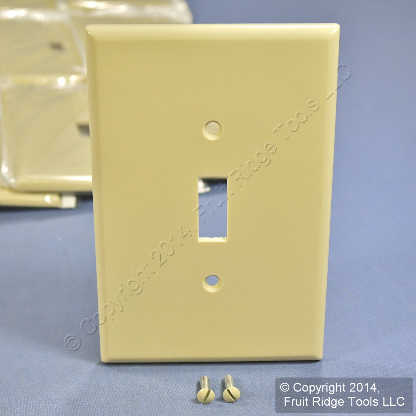 Leviton 86101 Ivory 1-Gang Toggle Switch Plastic Oversize Wallplate Covers 25pcs