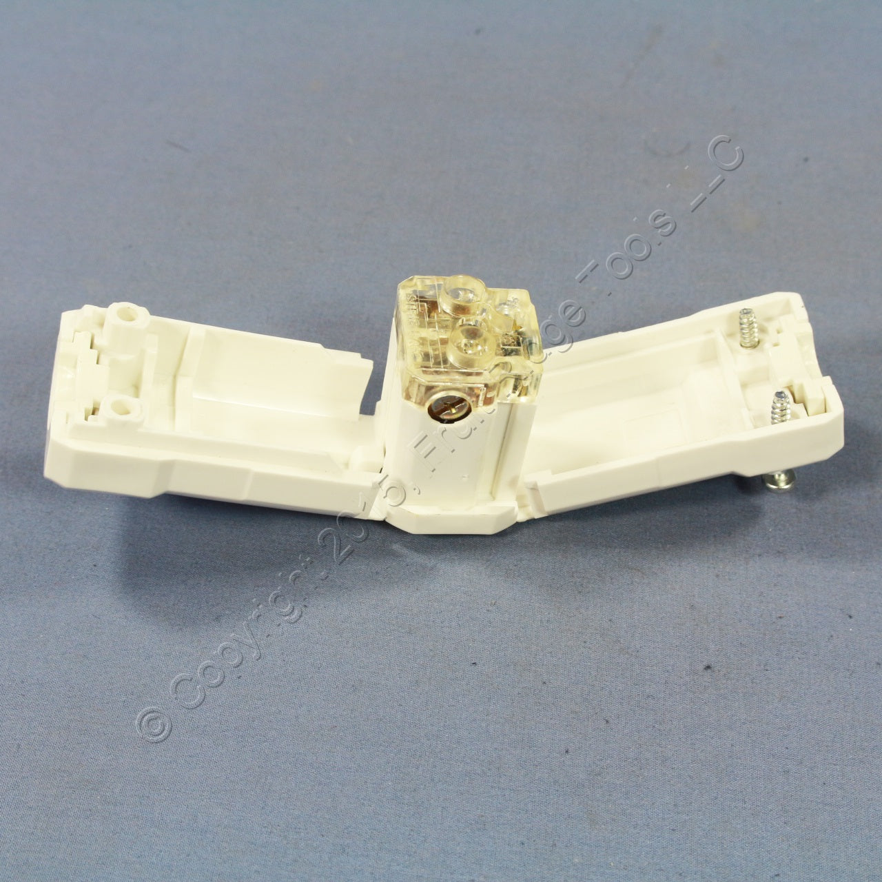 Leviton White Python Industrial Cord Connector Nema 6-15 6-15R 15A 250V 8659-V