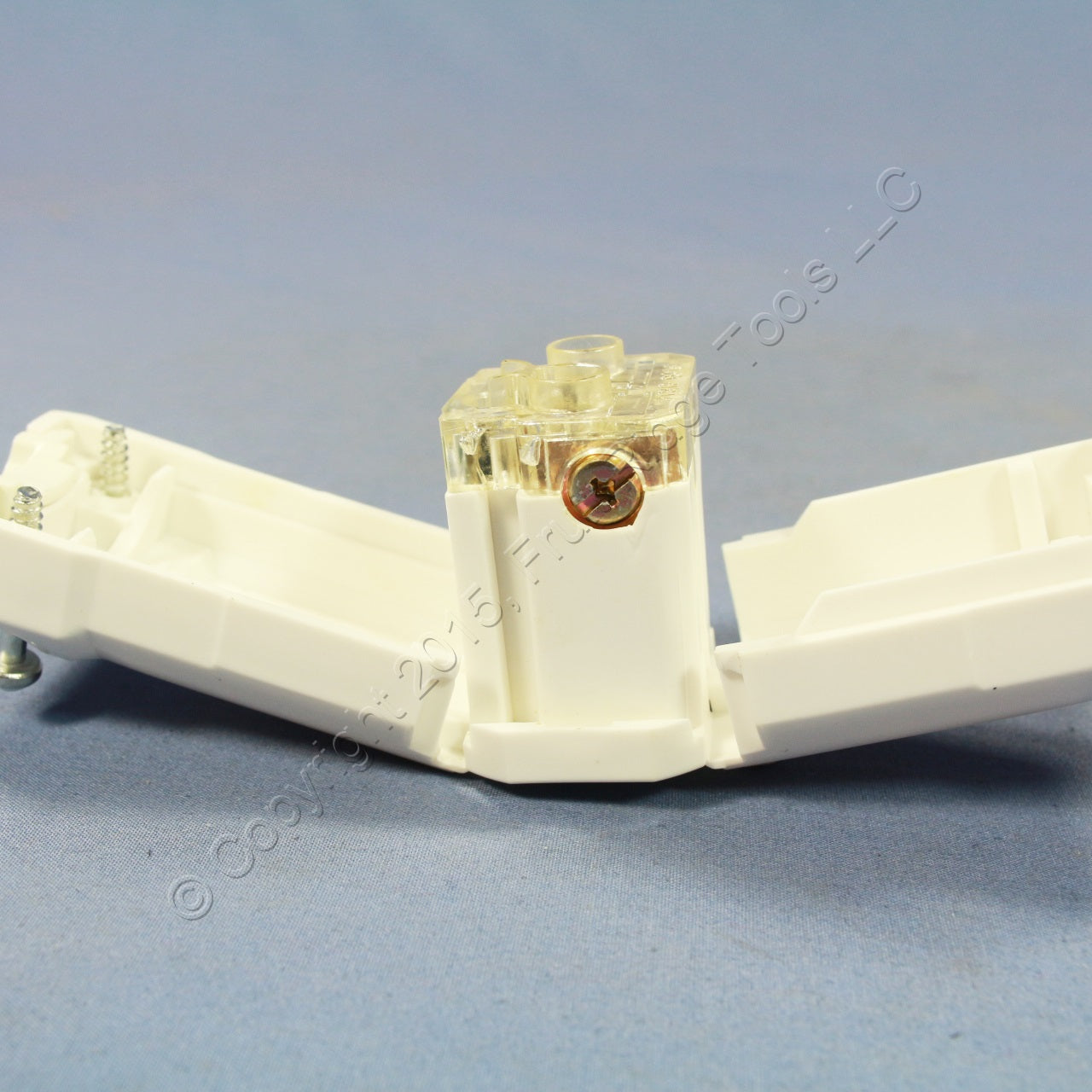 Leviton White Python Industrial Cord Connector Nema 6-15 6-15R 15A 250V 8659-V