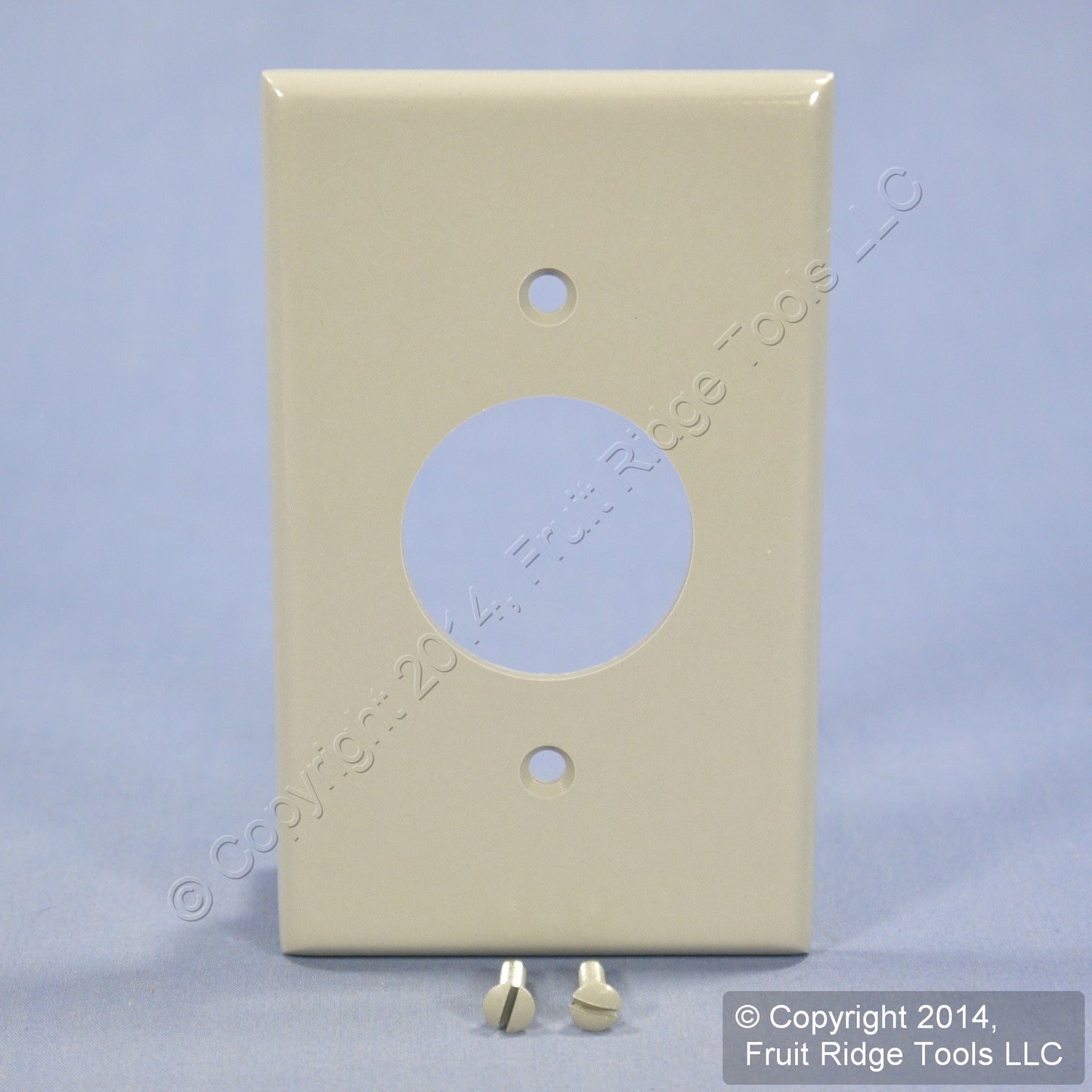 Leviton Residential Gray 1.406" Receptacle Wall Plate Single Outlet Cover 87004