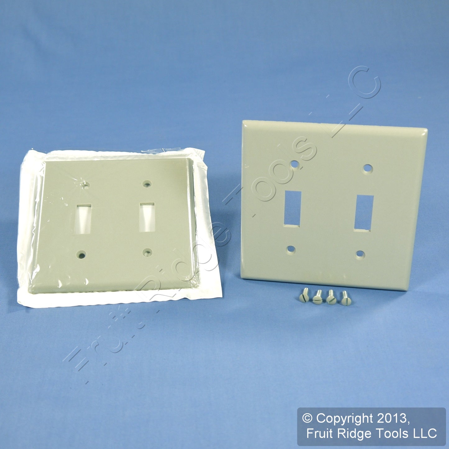 Leviton 87009 Gray 2-Gang Toggle Switch Plastic Standard Wallplate Covers 2-pack