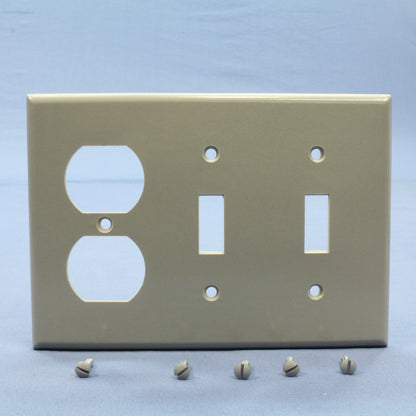 Leviton 87021 Gray 3-Gang Toggle Duplex Plastic Standard Wallplate Cover 10-pack
