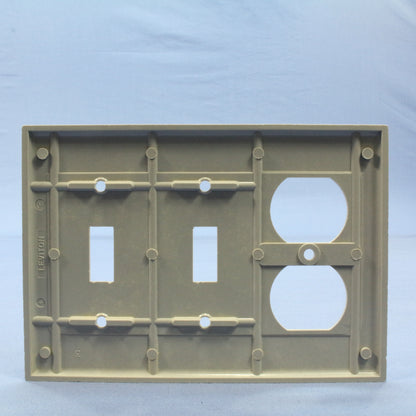 Leviton 87021 Gray 3-Gang Toggle Duplex Plastic Standard Wallplate Cover 10-pack