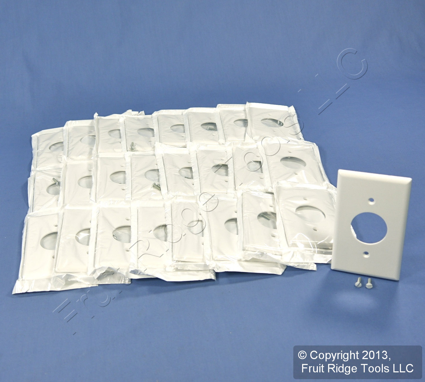 Leviton 88004 White 1-Gang 1.406" Outlet Plastic Standard Wallplate Cover 25pcs