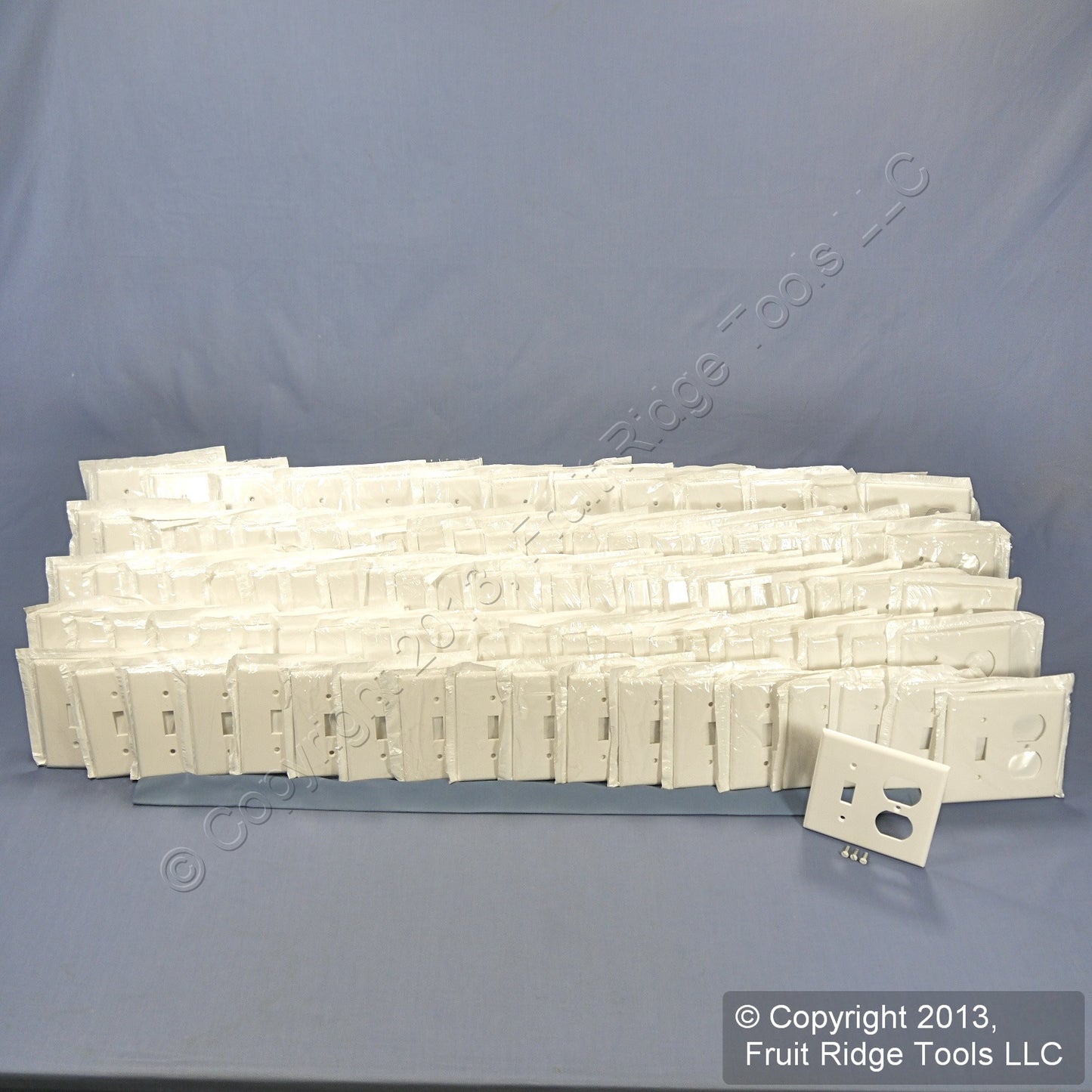 Leviton 88005 White 2-Gang Toggle Duplex Plastic Standard Wallplate Cover 100pcs