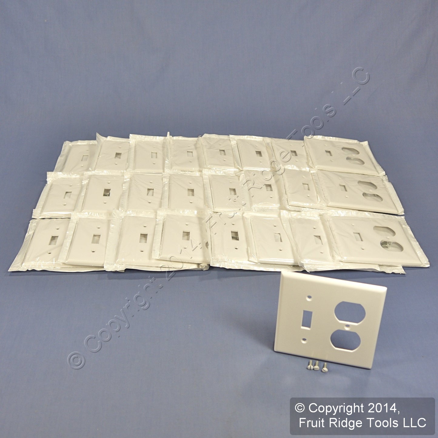 Leviton 88005 White 2-Gang Toggle Duplex Plastic Standard Wallplate Cover 25pcs
