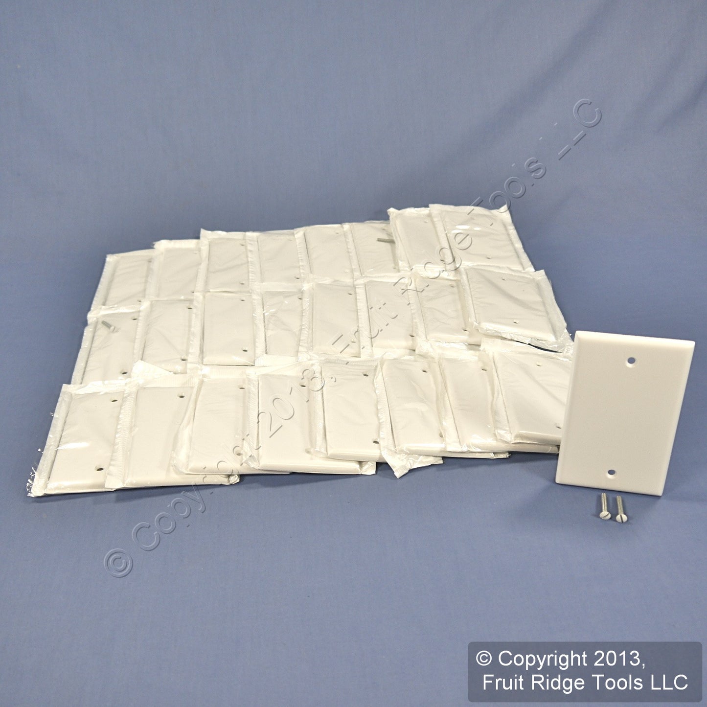 Leviton 88014 White 1-Gang Blank Plastic Standard Wallplate Cover Box Mount 25pc