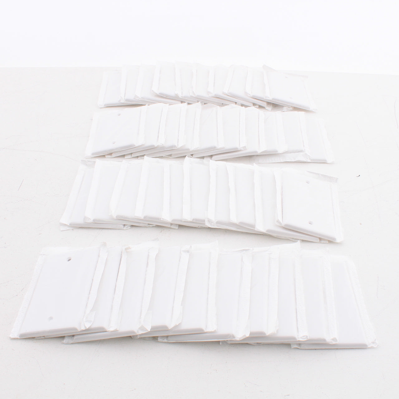 Leviton 88014 White Blank Cover Wallplate Box Mounts 40-Pack