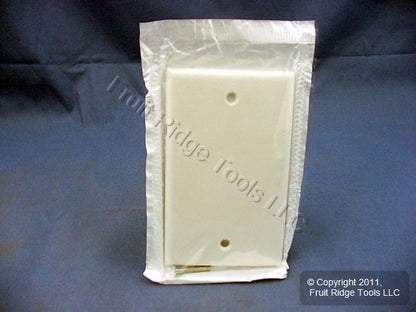 Leviton 88014 White 1-Gang Blank Plastic Standard Size Wallplate Cover Box Mount