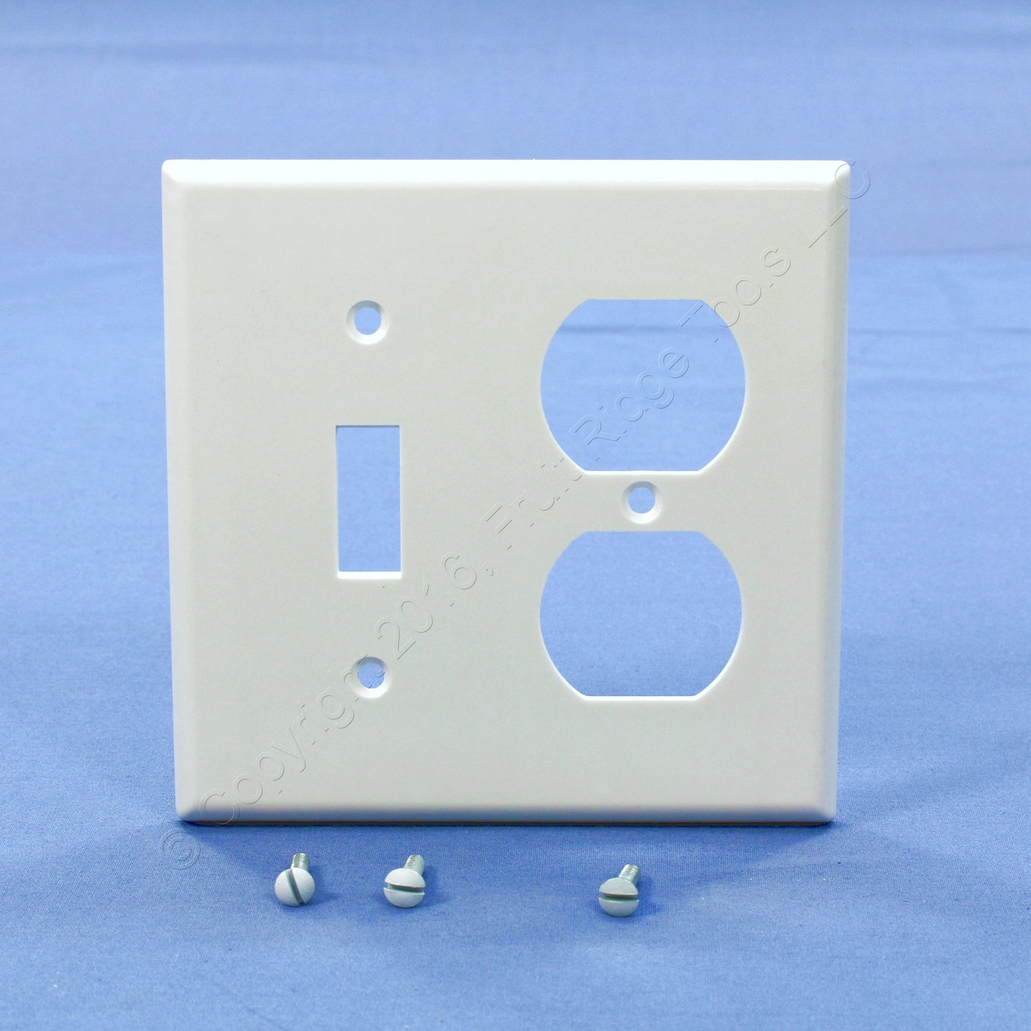 Leviton 88305 White X-Deep Toggle Switch Outlet Plastic Cover Wallplates 25-Pack