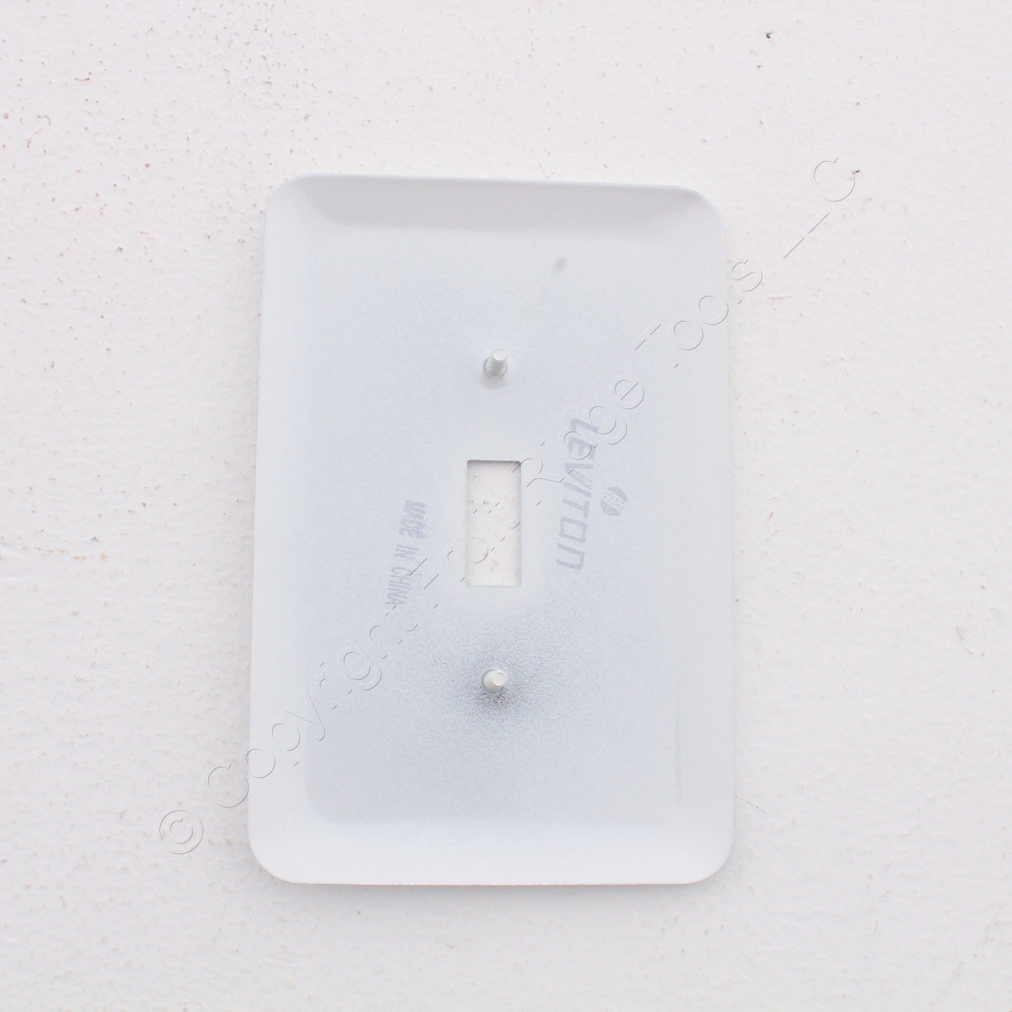 Leviton 89001-STK White Faceplate 1-Gang Toggle Switch Metal Stickers Wallplate