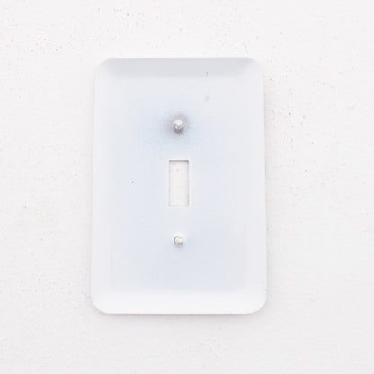 Leviton 1-Gang 89001-VIN Flower Vine Toggle Switch Metal Oversize Wallplate