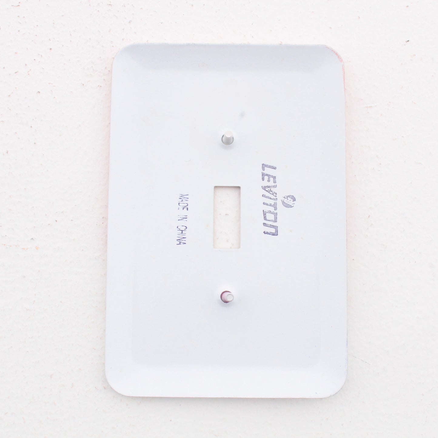 Leviton 89001-WIN Wine Glass 1-Gang Toggle Switch Metal Oversize Wallplate Cover