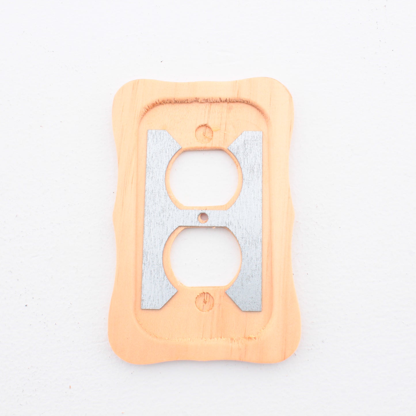 Leviton Solid Pine Wood 1Gang Receptacle Wallplate Duplex Outlet Cover 89203-CVP