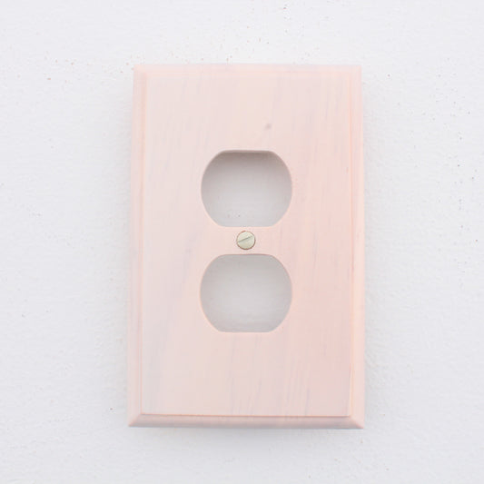 Leviton 89203-WWP White Cream Wood 1-Gang Wallplate Duplex Outlet Covers 50-Pack