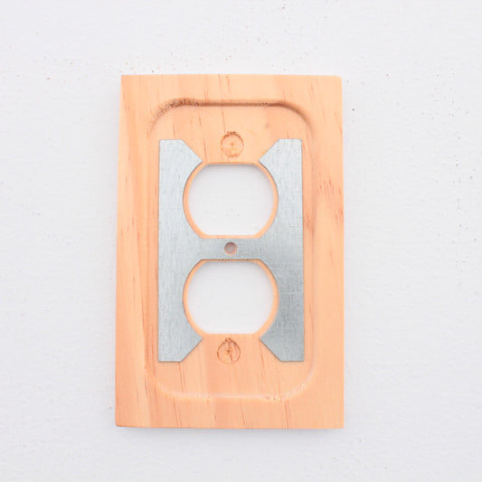 Leviton 89203-WWP Whitewashed Pine 1-Gang Duplex Wood Oversize Wallplate Cover