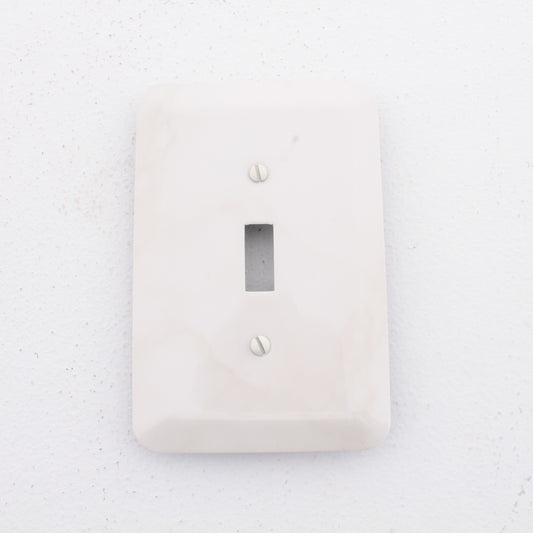 Leviton 89301-IML Ivory Marble 1-Gang Toggle Switch Metal Oversize Wallplate
