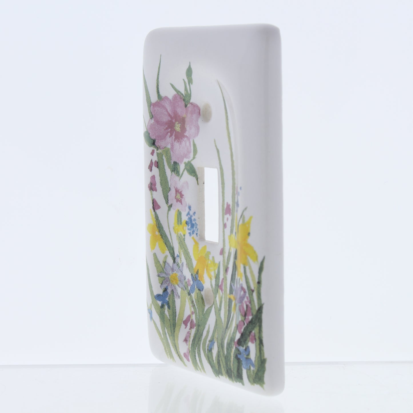 Leviton 1Gang Wildflower Porcelain Toggle Light Switch Cover Wallplate 89501-WFL
