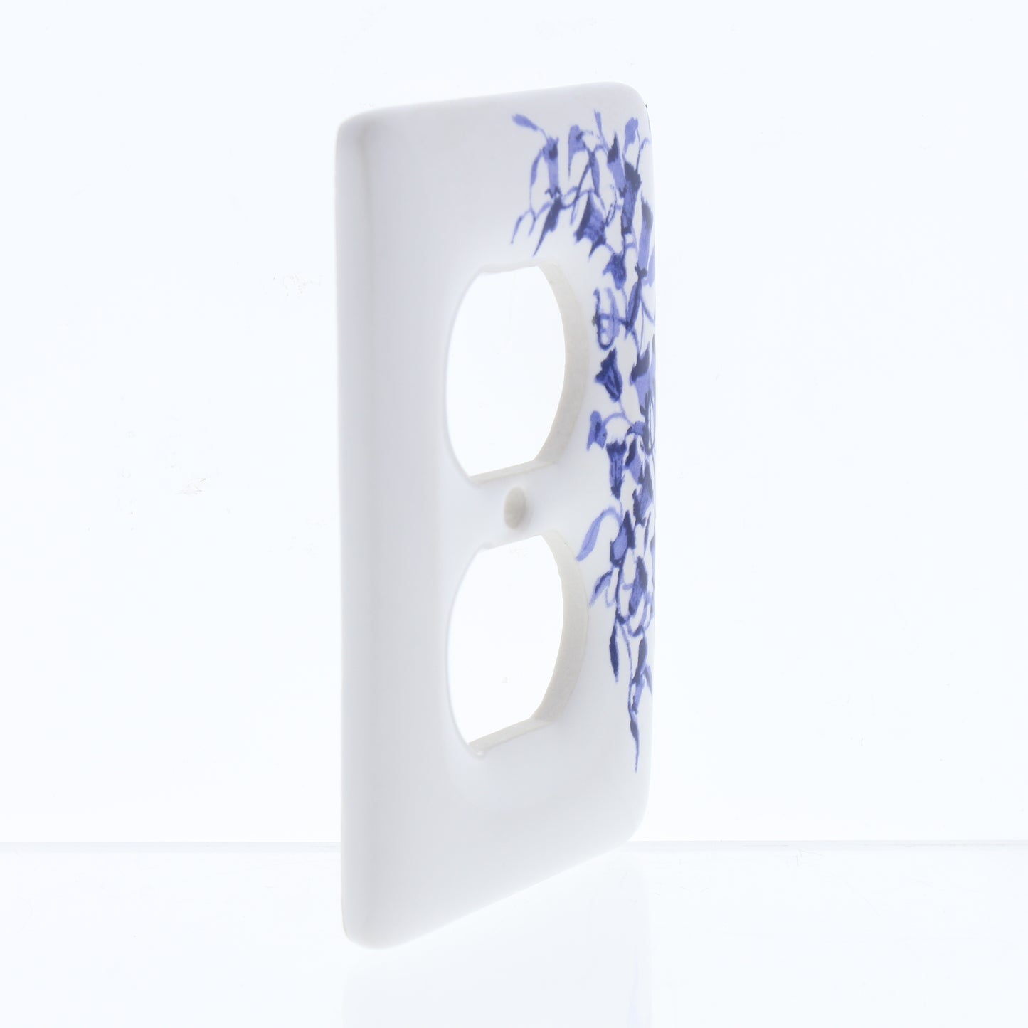 Leviton 89503-BL Blue Flower 1-Gang Duplex Ceramic Standard Wallplate Cover 5pcs