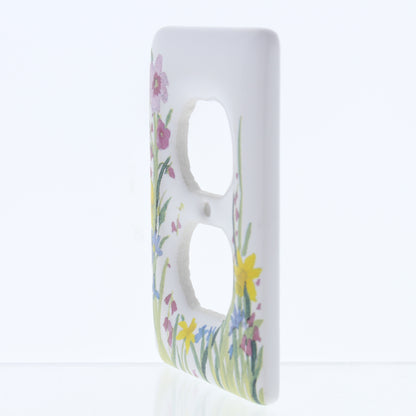 Leviton Porcelain Decorative Wildflower 1-Gang Wallplate Duplex Outlet Cover