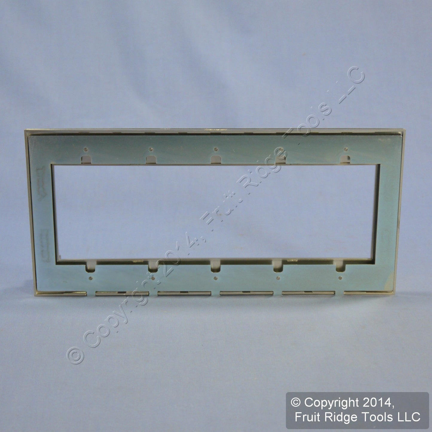 Leviton Stainless Acenti 5G Screwless Snap-On Outlet Switch Wallplate ACWM5-STS