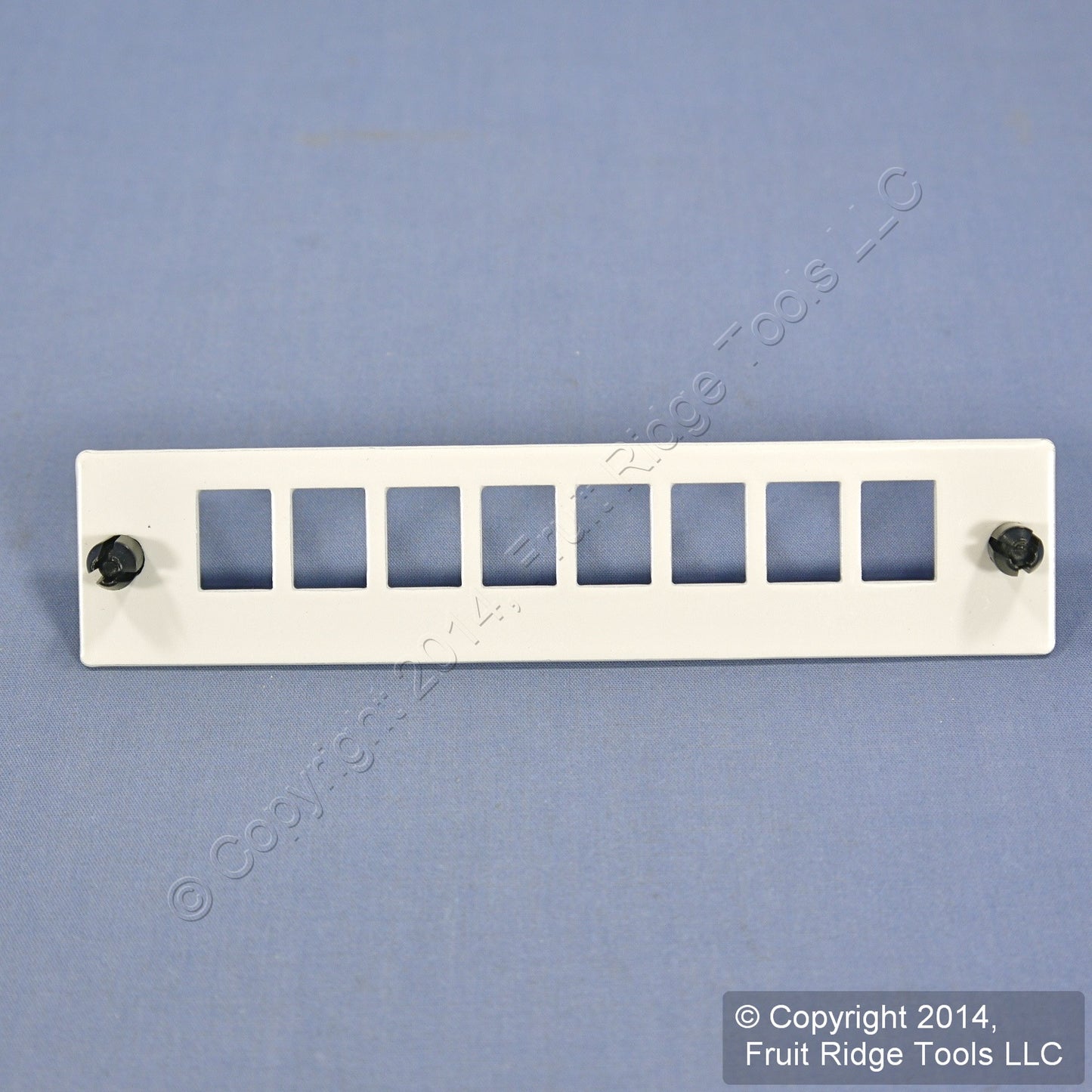 Leviton White SC Empty Fiber Optic Connector 8-Pack Adapter Plate APLW8-SCE