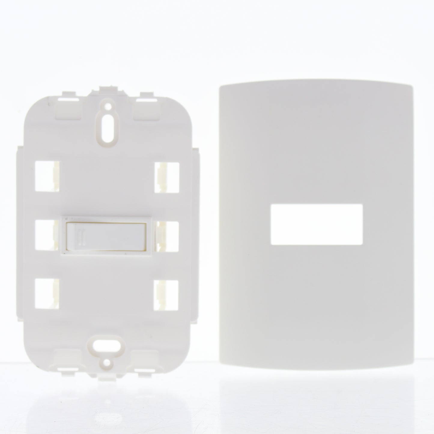 Leviton Basica BAS-000A1-00B White Single Pole Switch Rocker 10A 250V