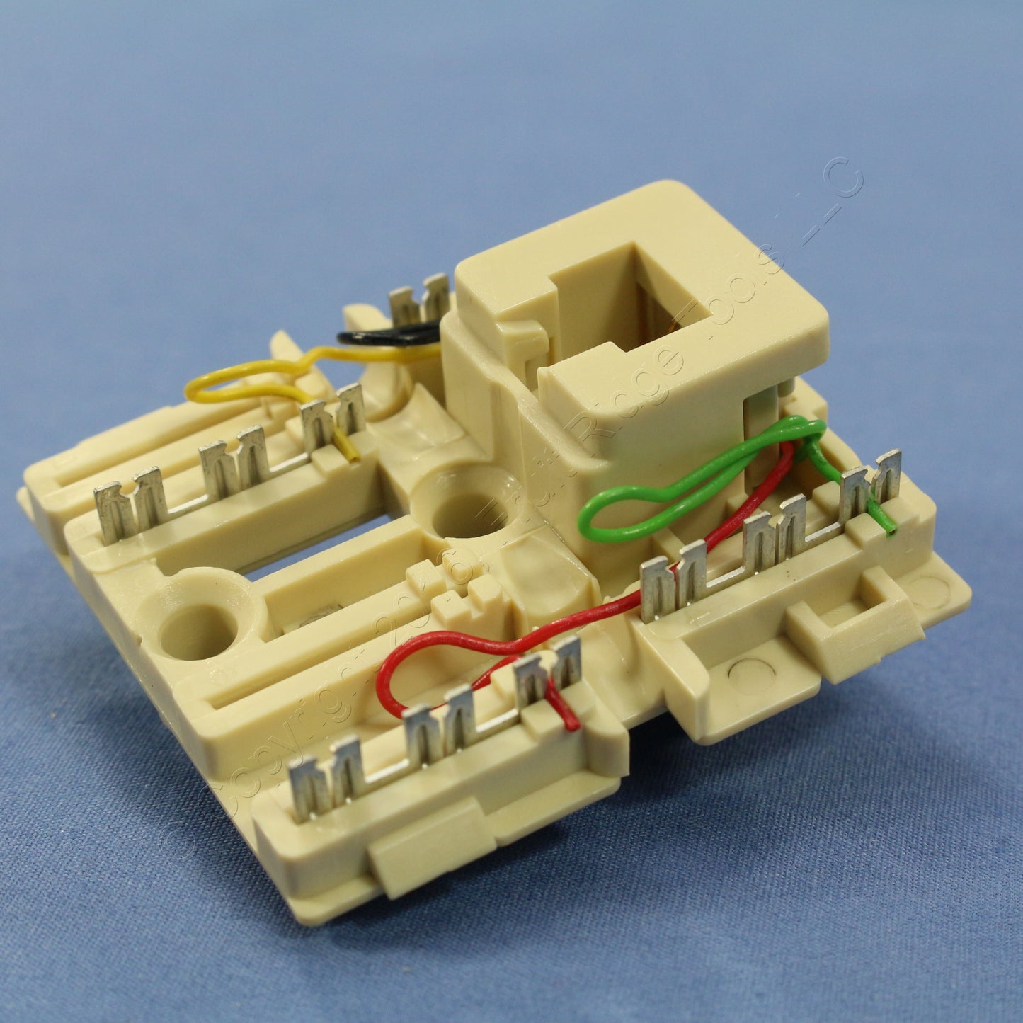 22 Leviton Ivory 4-Wire Surface Mount Phone Jacks 6-position 4-conductor C0245-I