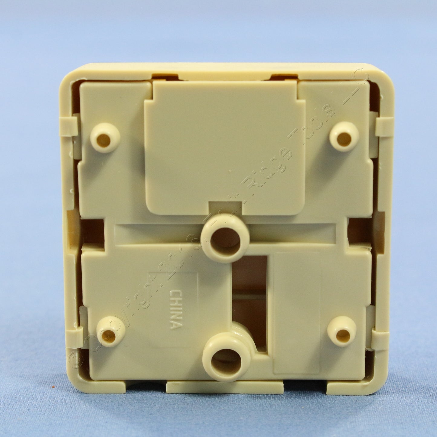 22 Leviton Ivory 4-Wire Surface Mount Phone Jacks 6-position 4-conductor C0245-I