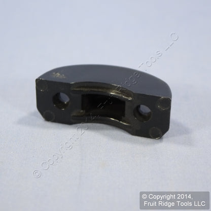 Leviton CLAMP-2E Black 20/30 Amp Straight Locking 3-Wire Cord Clamp