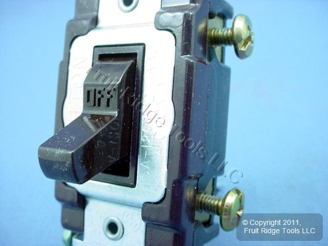 Leviton Brown COMMERCIAL Single Pole Toggle Wall Light Switch 15A Bulk CS115-2