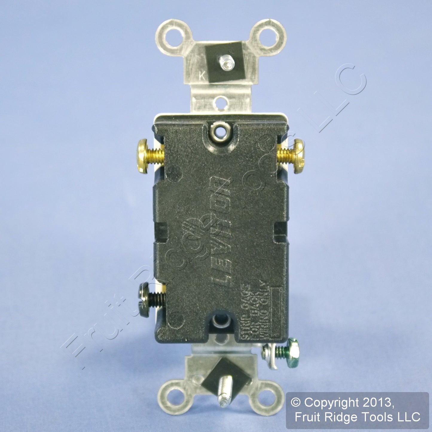 Leviton CS315-2 Brown 3-Way Commercial 15A Toggle Wall Light Switch Boxed