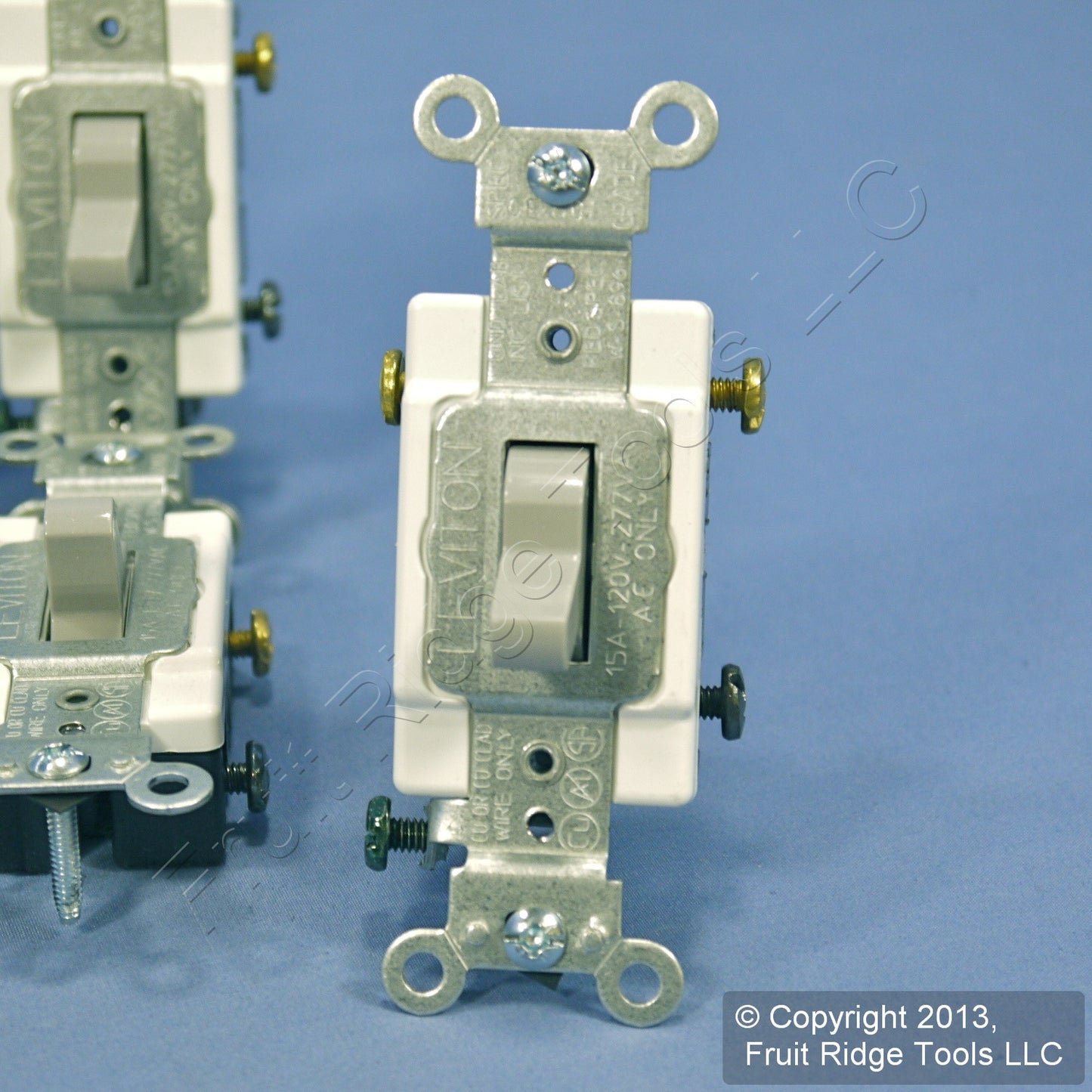 Leviton CS315-2GY Gray 3-Way Commercial Grade Toggle Wall Light Switch 15A 10pcs