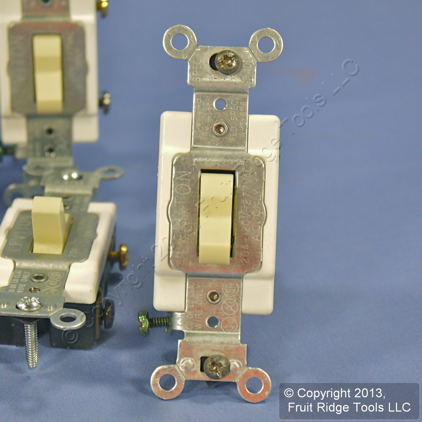 Leviton CSB3-20I Ivory 3-Way Commercial Toggle Wall Light Switches 20A 10-Pack