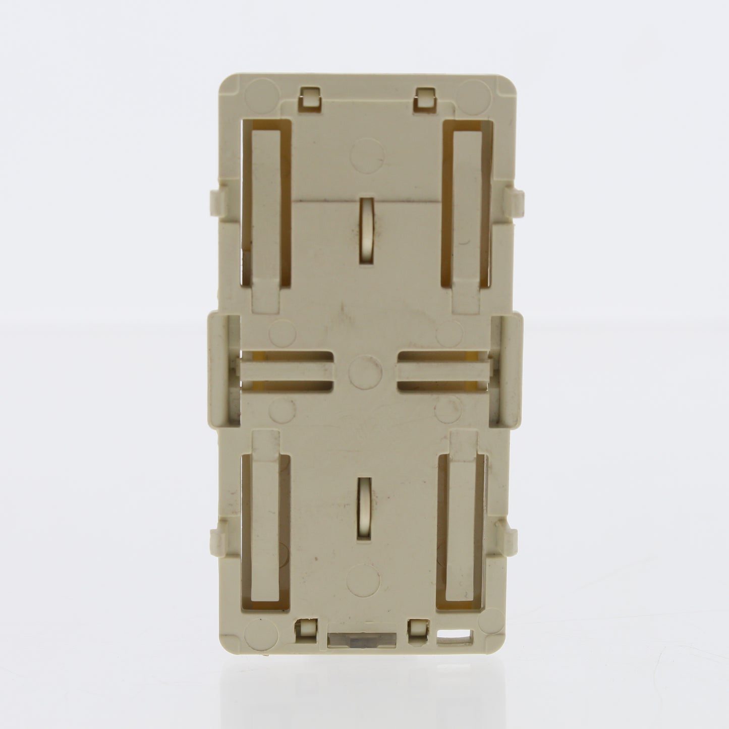 Leviton Ivory Faceplate Color Conversion Kit For 1-Address Controller DRK0S-LI