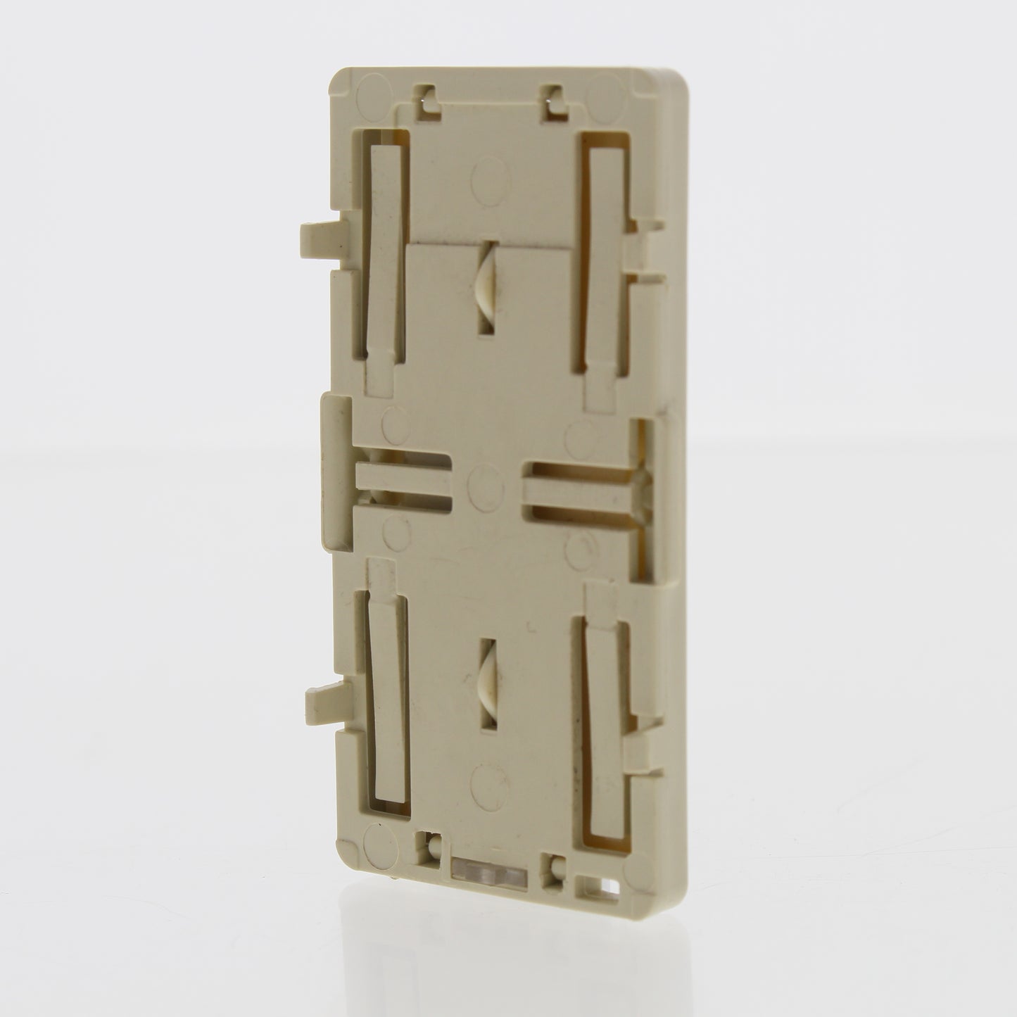 Leviton Ivory Faceplate Color Conversion Kit For 1-Address Controller DRK0S-LI