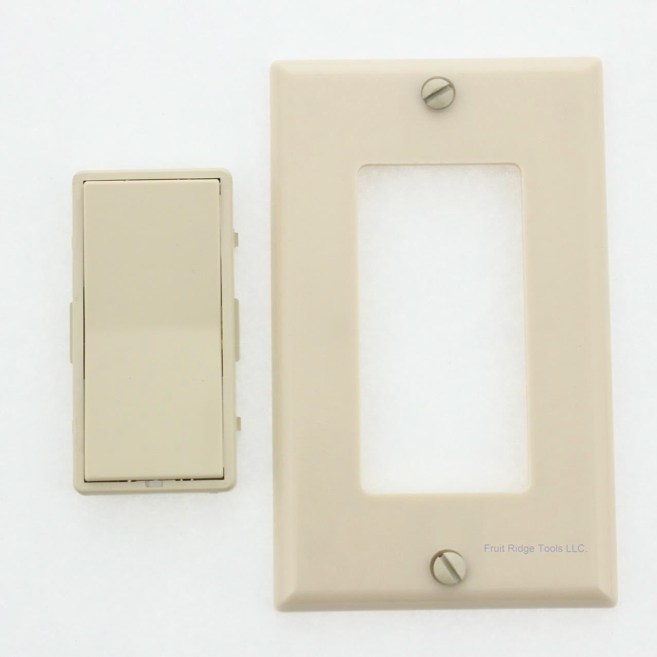 Leviton Ivory Faceplate Color Conversion Kit For 1-Address Controller DRK0S-LI