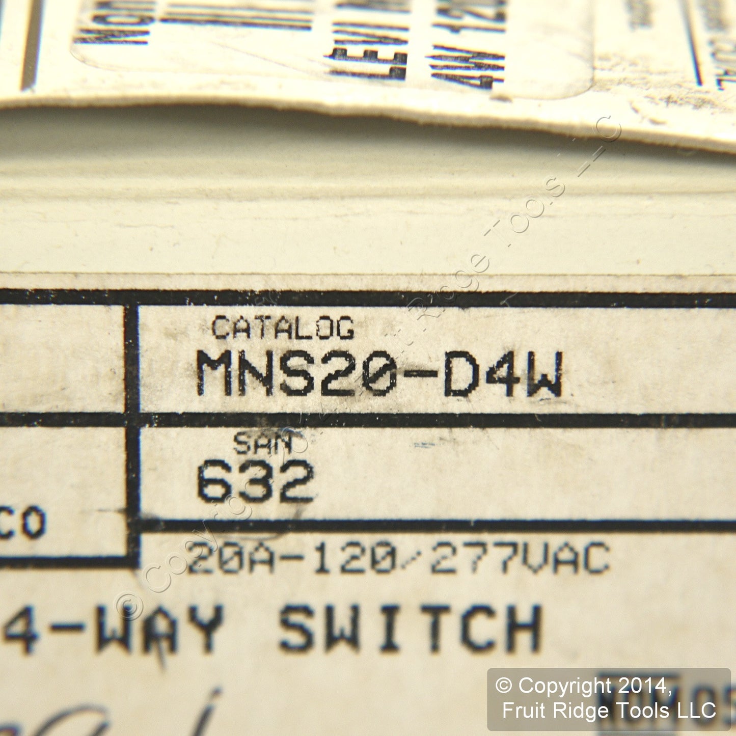 Leviton MNS20-D4W White Narrow Fin Monet 4-Way Rocker Switch 20A 120/277V 60Hz