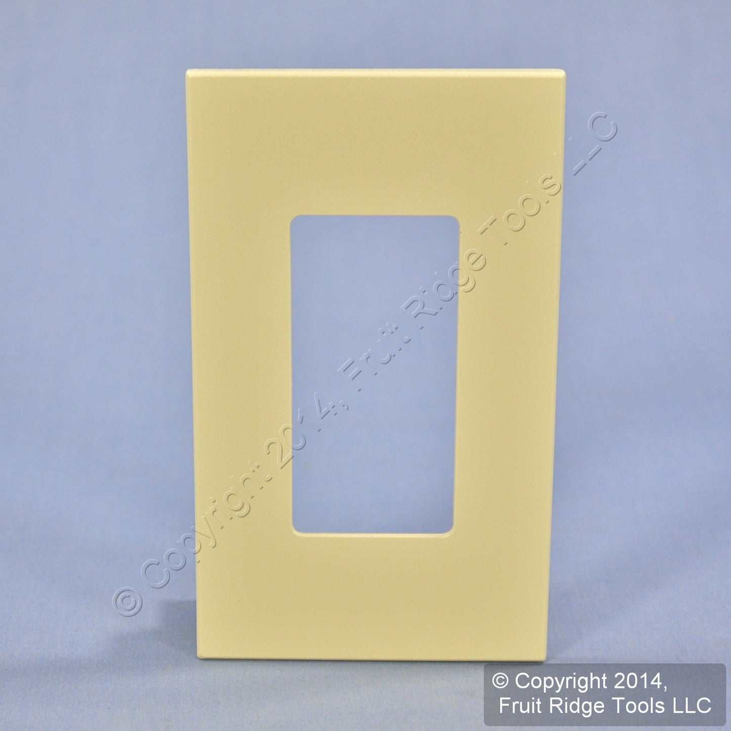 Leviton MNW10-I Ivory 1-Gang 1-Narrow Device Monet Snap-On Wallplate