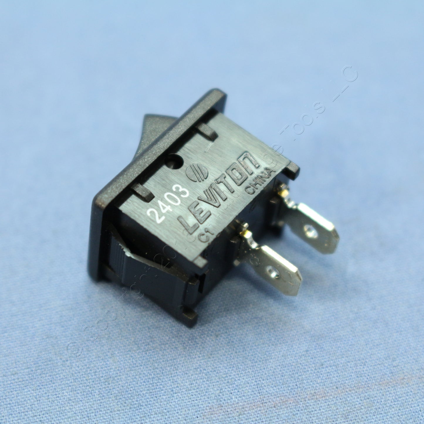 Leviton MR002 Black All- Snap-In Mini Rocker Panel Switch On/Off 10A Micro 500pc