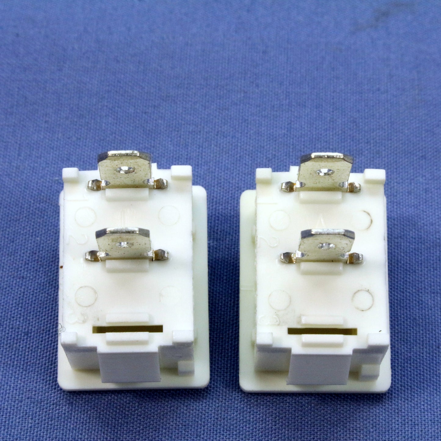5 Leviton White Snap-In Mini Rocker Panel Switches On/Off 10A SPST Micro MR002