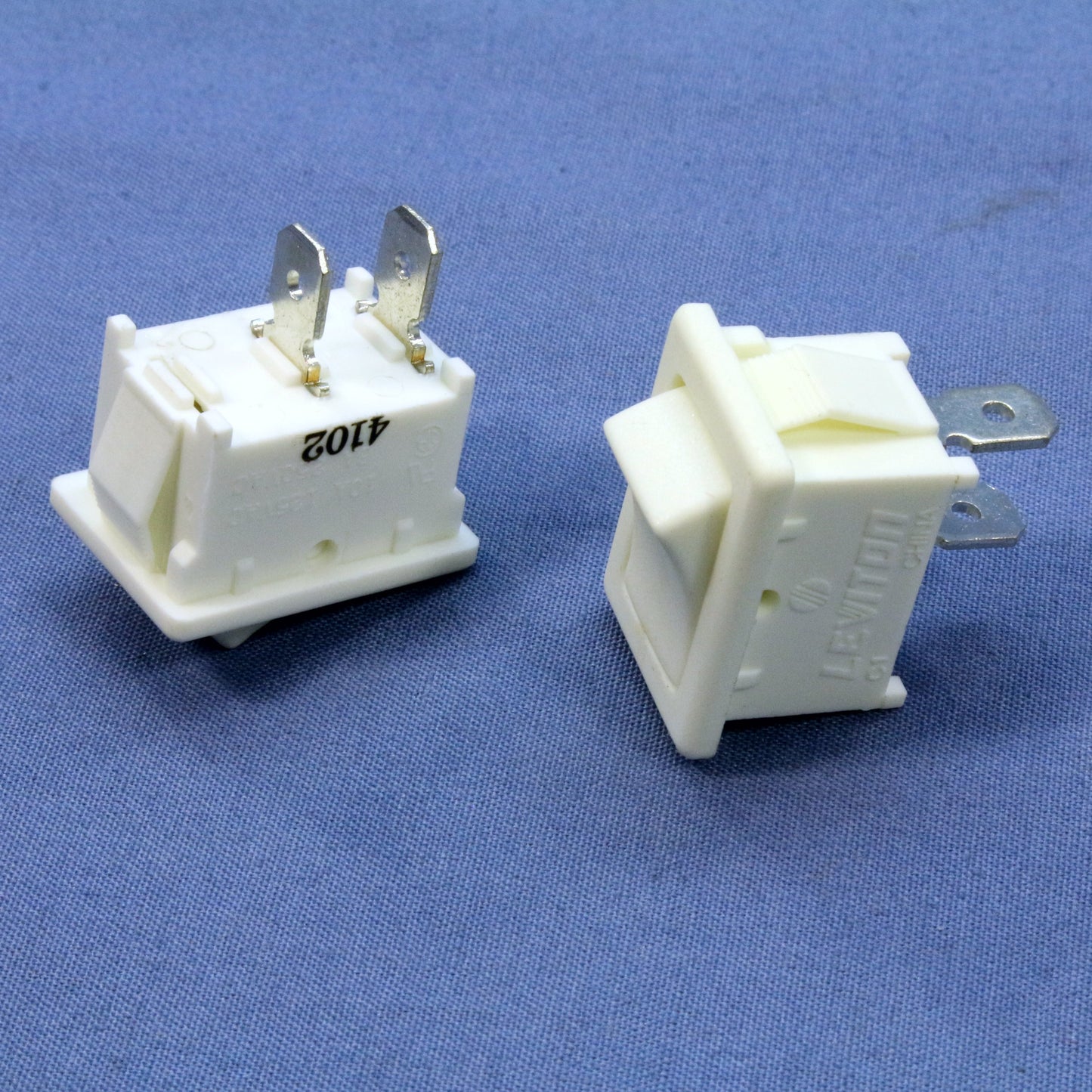 5 Leviton White Snap-In Mini Rocker Panel Switches On/Off 10A SPST Micro MR002
