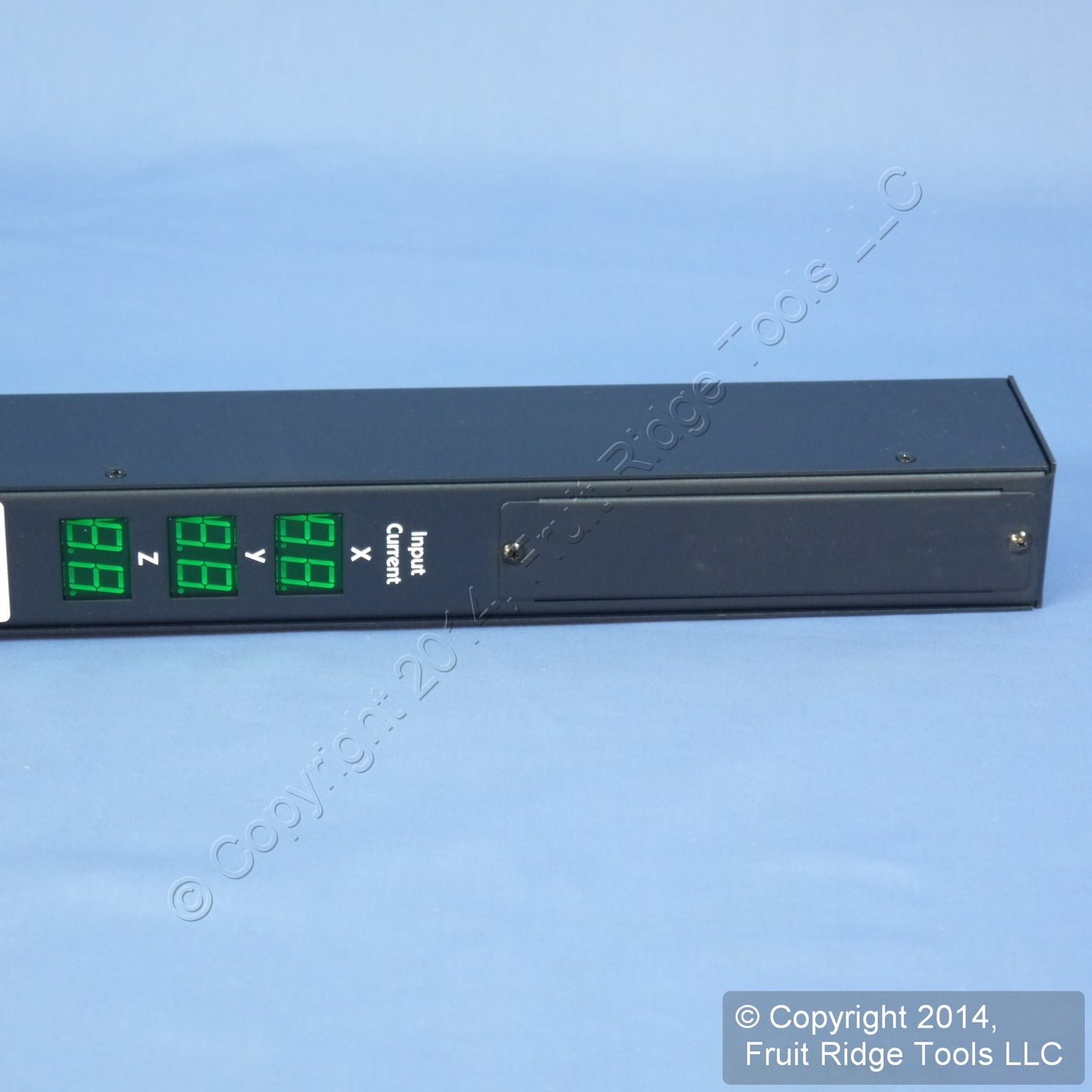 Leviton MV213-1E2 MeteRed 21 Outlet Vert Rack Power Distribution PDU 120/208V