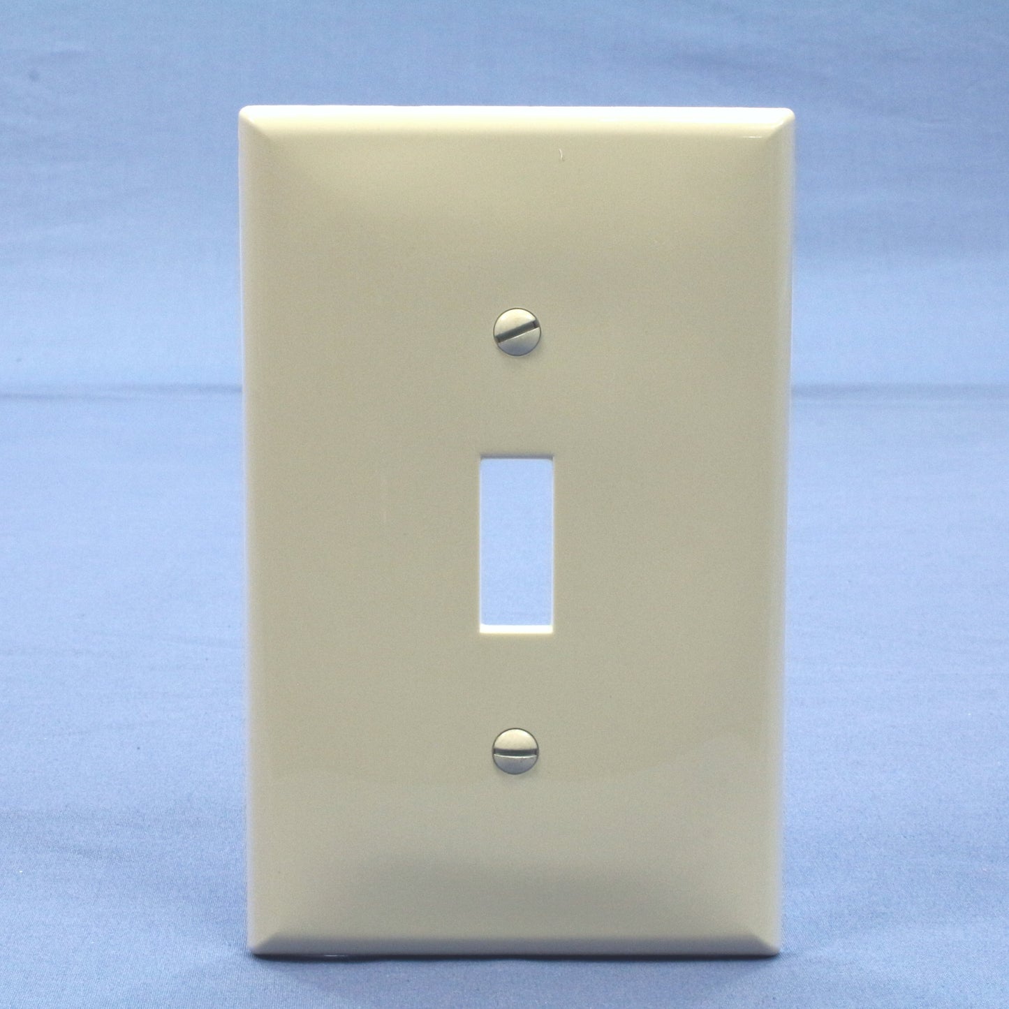 Leviton PJ1-T Lt Almond 1-Gang Toggle Unbreakable Midway Wallplate Cover 20pcs