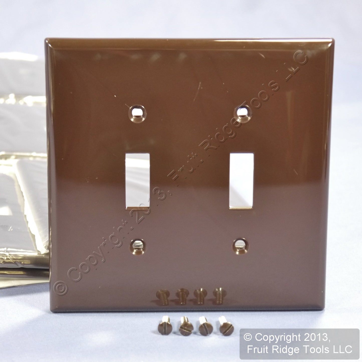Leviton PJ2 Brown 2-Gang Toggle Unbreakable Nylon Midway Wallplate Cover 25pcs