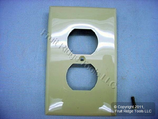 Leviton PJ8-I Ivory 1-Gang Duplex Outlet Unbreakable Nylon Midway Wallplate