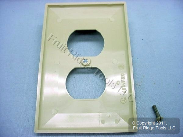 Leviton PJ8-I Ivory 1-Gang Duplex Outlet Unbreakable Nylon Midway Wallplate